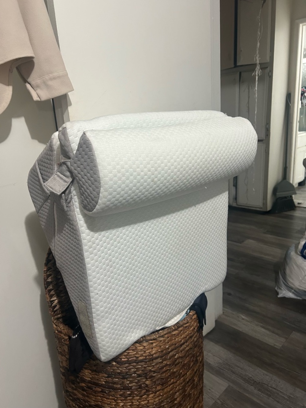 White Quilted Memory Foam Bed Wedge Pillow